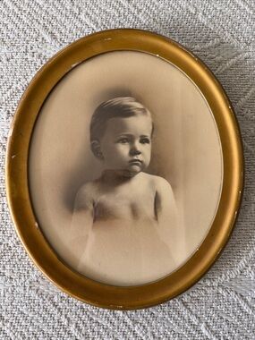 Vintage Oval Wall Picture Frame Baby Boy Portrait Photograph